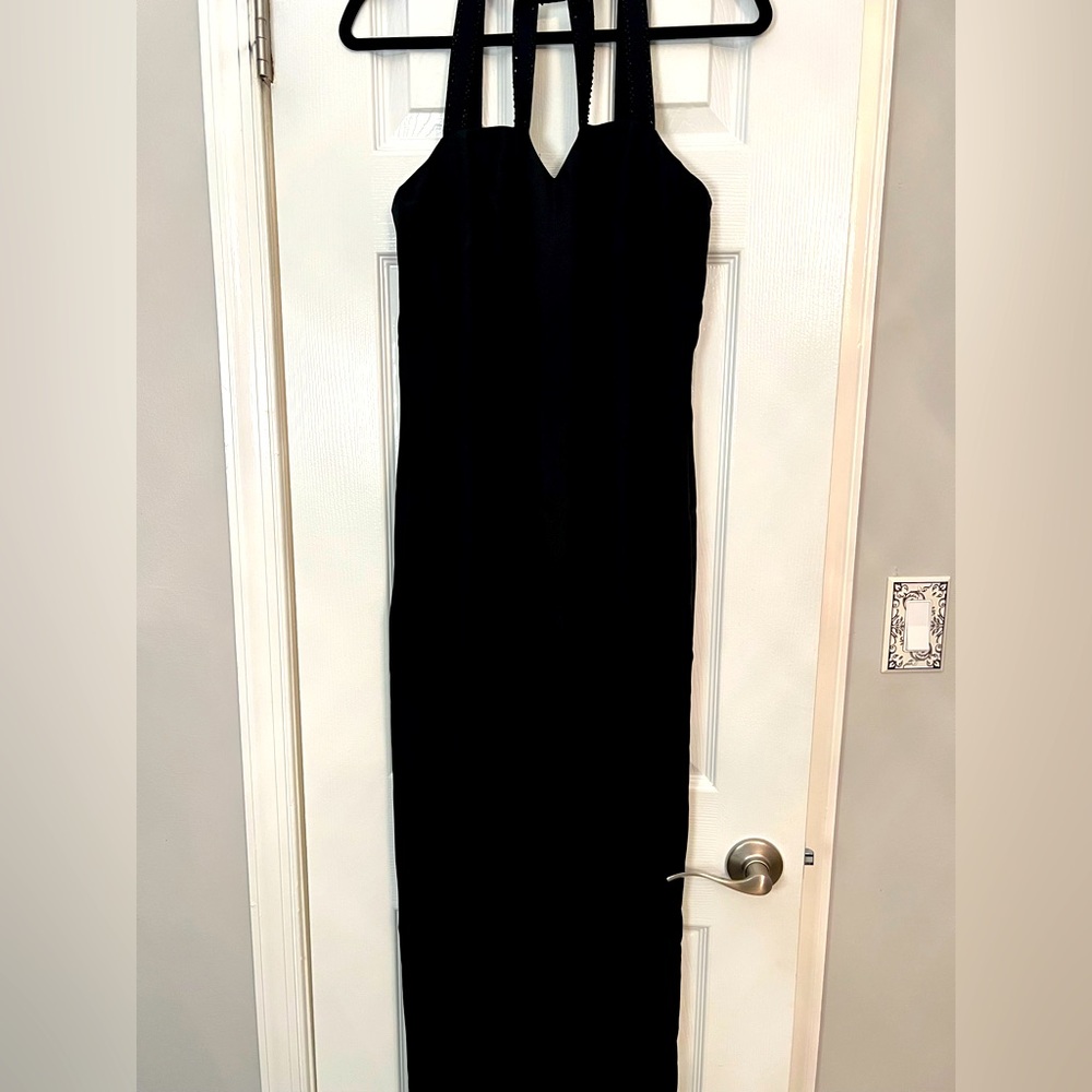 Black Sleeveless Halter Maxi Dress